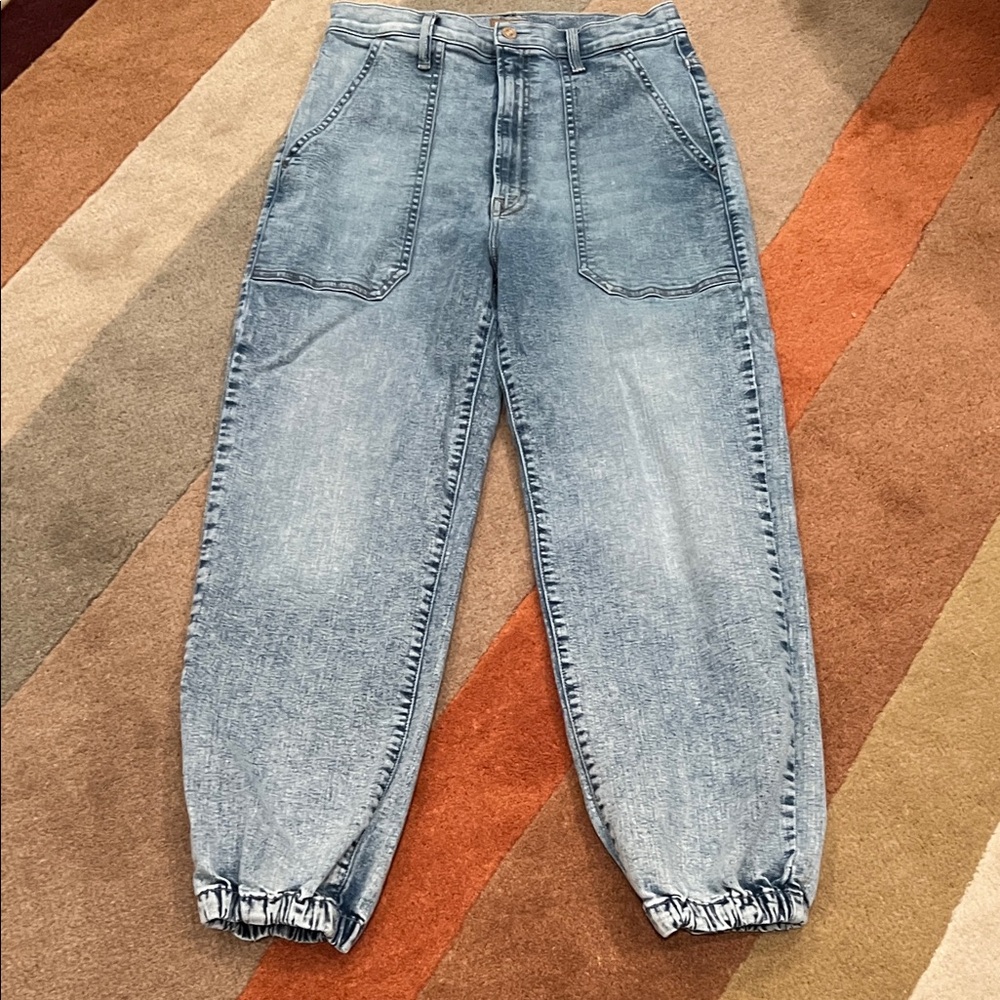 MOTHER The Wrapper Patch Springy Ankle Light Blue Jeans